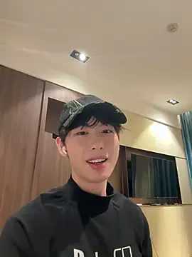 nik_sharp – webcam model profile photo Image 4