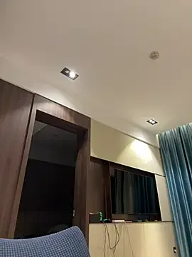 nik_sharp – webcam model profile photo Image 6