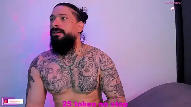 magic_rousse – webcam model profile photo Image 9