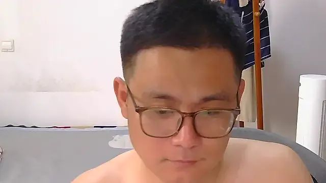 IrisWain – webcam model profile photo Image 11