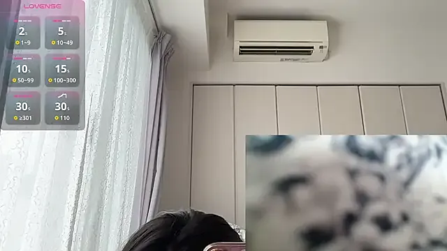 NikkiHollandXXX – webcam model profile photo Image 8