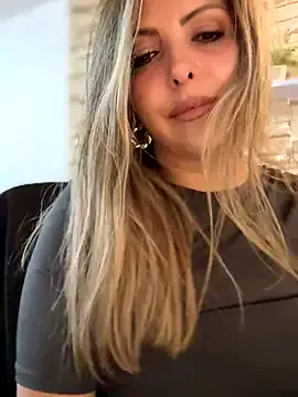 MartinaWolf – webcam model profile photo Image 10