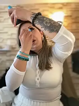 MartinaWolf – webcam model profile photo Image 14