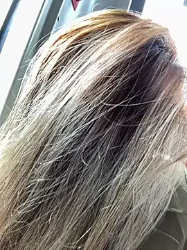 MartinaWolf – webcam model profile photo Image 6