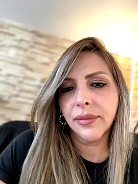 MartinaWolf – webcam model profile photo Image 7