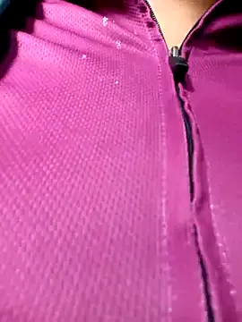 KaraNoir – webcam model profile photo Image 12