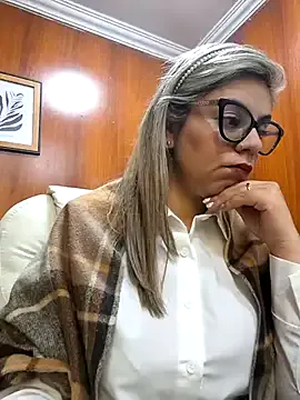 XxAlliGirlNextDoor – webcam model profile photo Image 18