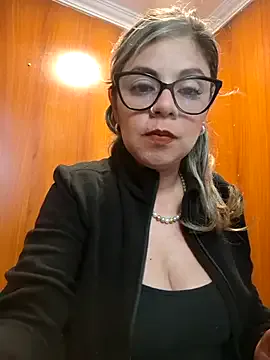 XxAlliGirlNextDoor – webcam model profile photo Image 9