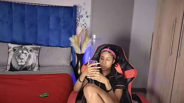 Alisson_Drew – webcam model profile photo Image 7