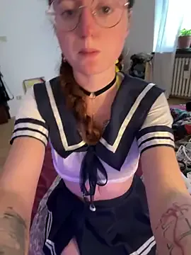 BabyyyLuna – webcam model profile photo Image 6