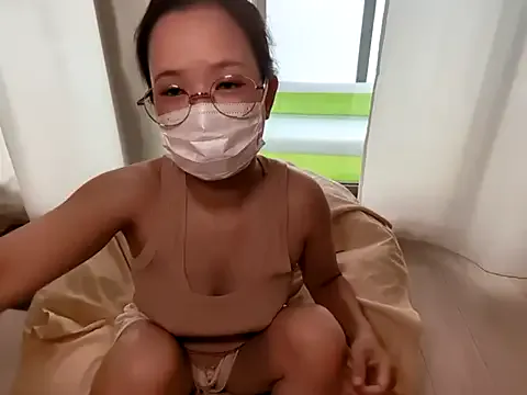 LisanaSmith – webcam model profile photo Image 2