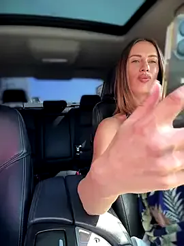 KaraNoir – webcam model profile photo Image 3