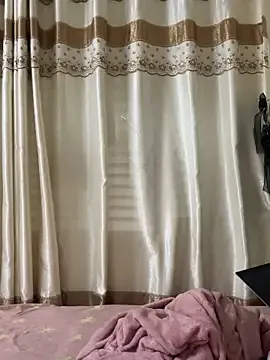 LunaKrismas – webcam model profile photo Image 2