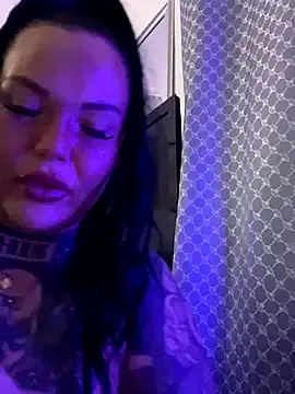 JuliaQuinn – webcam model profile photo Image 5