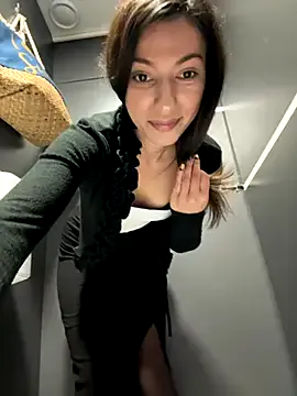 Chloe_Sins – webcam model profile photo Image 9