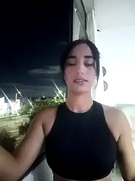 ZeyneJohnson – webcam model profile photo Image 14