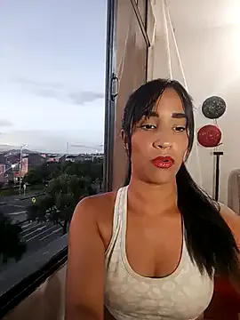 ZeyneJohnson – webcam model profile photo Image 6