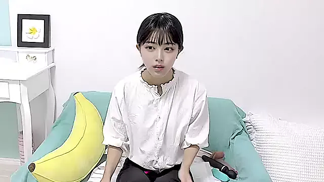 EmiilyAdams_ – webcam model profile photo Image 6