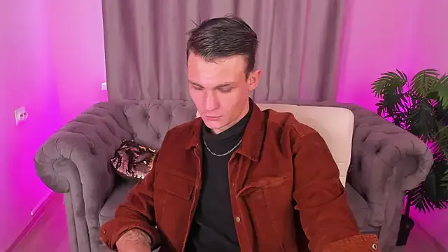 CassieGil – webcam model profile photo Image 2