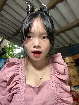 Maxinekinky – webcam model profile photo Image 14