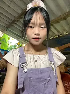 Maxinekinky – webcam model profile photo Image 16