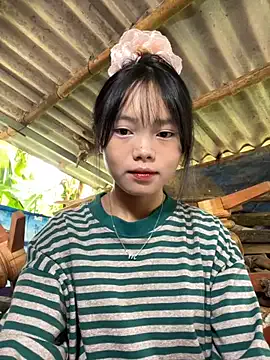 Maxinekinky – webcam model profile photo Image 17