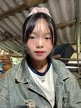 Maxinekinky – webcam model profile photo Image 18