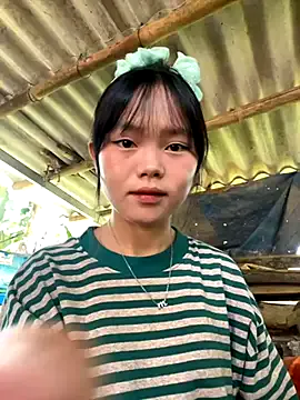 Maxinekinky – webcam model profile photo Image 5