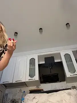 RollDolls – webcam model profile photo Image 16