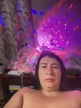 SheenaBrooke – webcam model profile photo Image 6