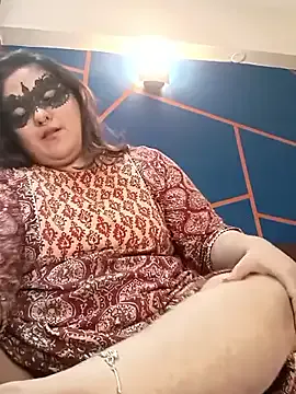 CassieGil – webcam model profile photo Image 5