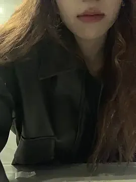 AvaMaddisson – webcam model profile photo Image 2