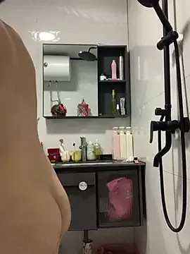 AvaMaddisson – webcam model profile photo Image 9