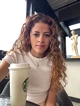 BabyyyLuna – webcam model profile photo Image 4