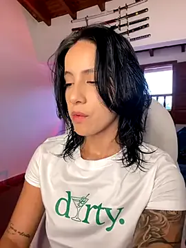 NinaFontana – webcam model profile photo Image 15