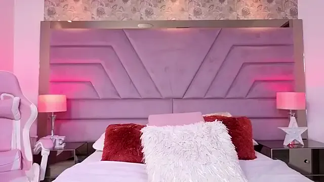 AuroraRuiz – webcam model profile photo Image 14