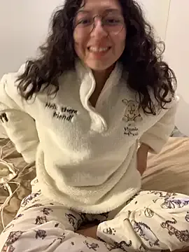 FernandaCorrales – webcam model profile photo Image 3