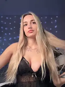 FoxxyMilf – webcam model profile photo Image 12