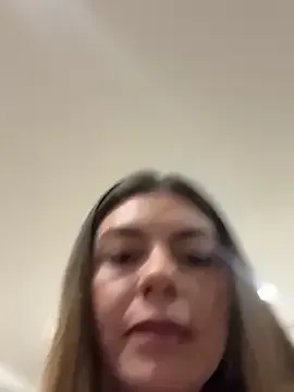 andra_rose – webcam model profile photo Image 19