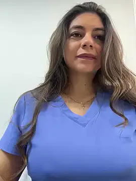 andra_rose – webcam model profile photo Image 2