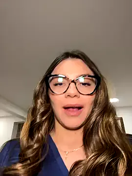 andra_rose – webcam model profile photo Image 9