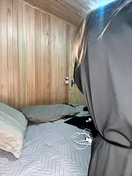 AmyBelmontt – webcam model profile photo Image 13