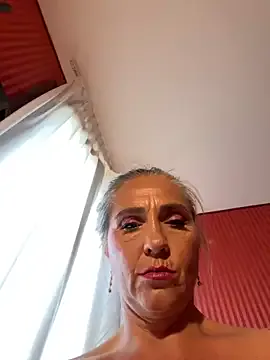 CassieGil – webcam model profile photo Image 6