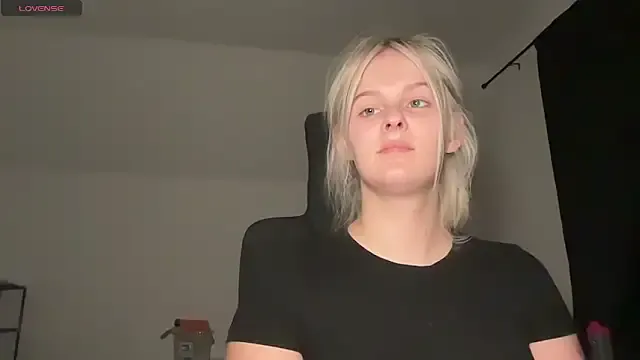 cinnaminnie – webcam model profile photo Image 13