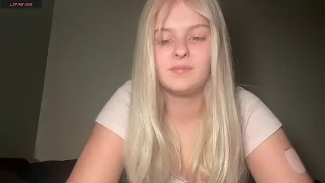 cinnaminnie – webcam model profile photo Image 5