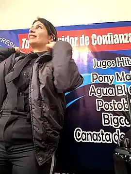 AmyBelmontt – webcam model profile photo Image 14