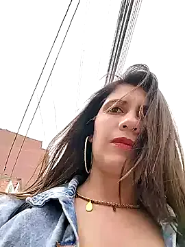 AmyBelmontt – webcam model profile photo Image 6