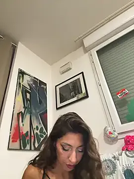 LunaKrismas – webcam model profile photo Image 16