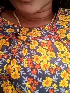 SophieBlaake – webcam model profile photo Image 2