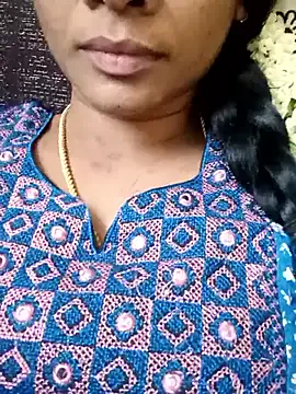 SophieBlaake – webcam model profile photo Image 7